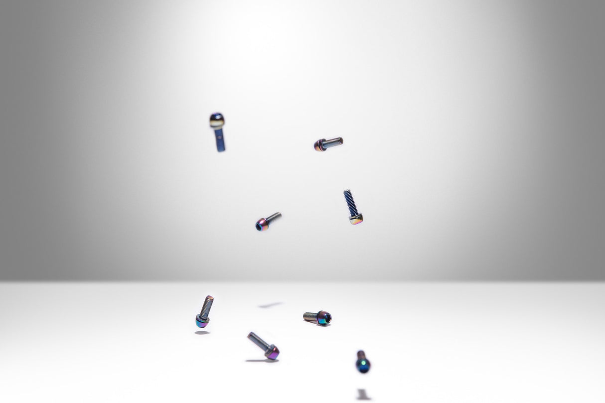 Tee DH DM1 35 mm Negra TITLE