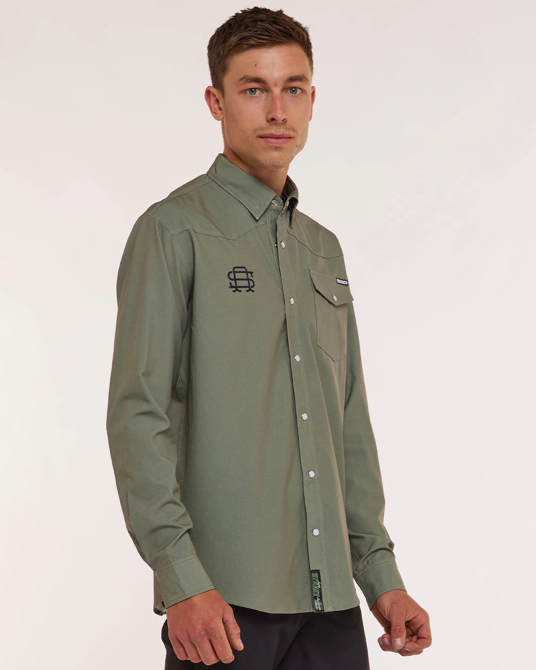 CAMISA OCCIDENTAL PARA HOMBRE | EDICIÓN EXCLUSIVA KYLE STRAIT VERDE