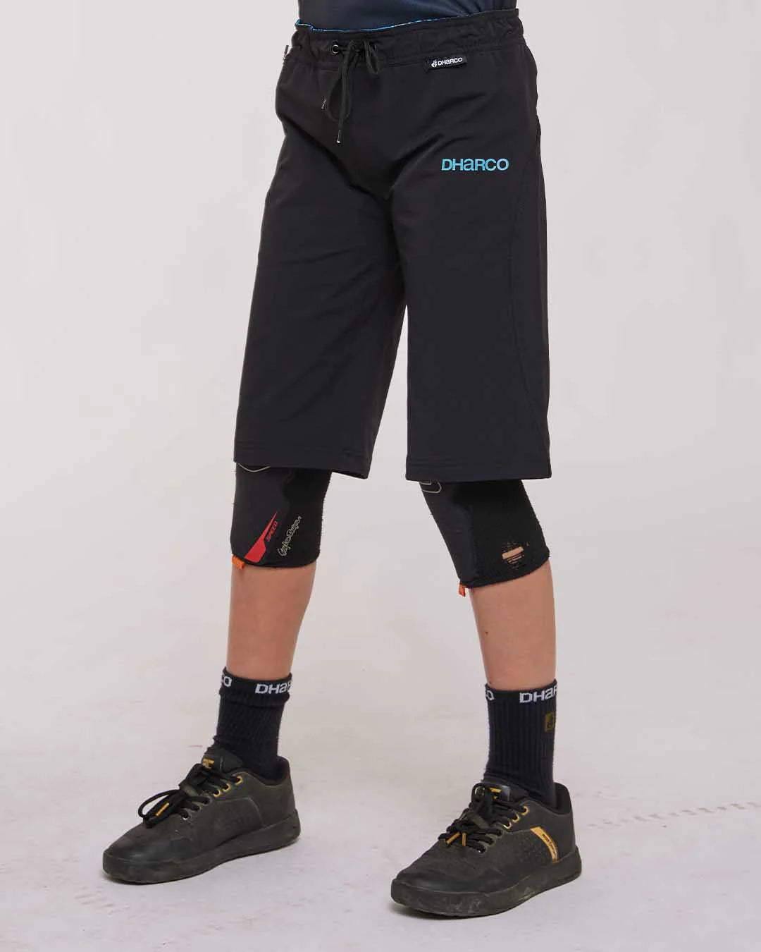 YOUTH GRAVITY SHORTS | BLACK