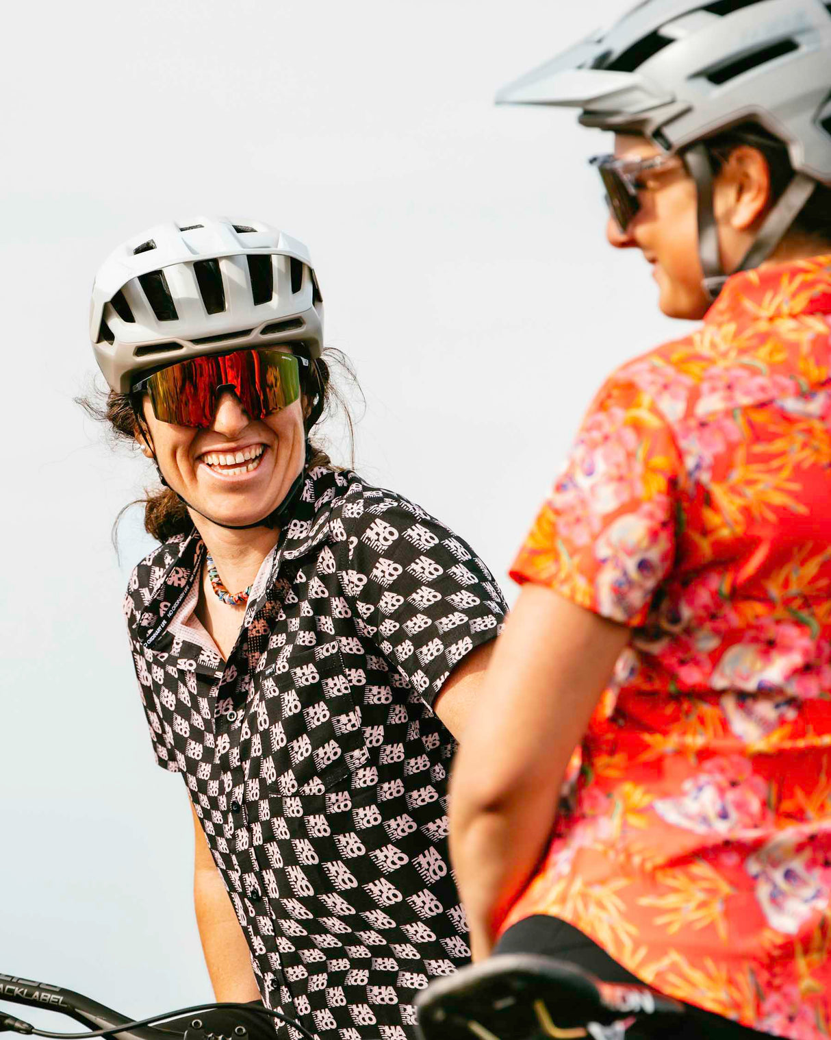 Camisa de fiesta tecnológica para mujer | Marca por favor