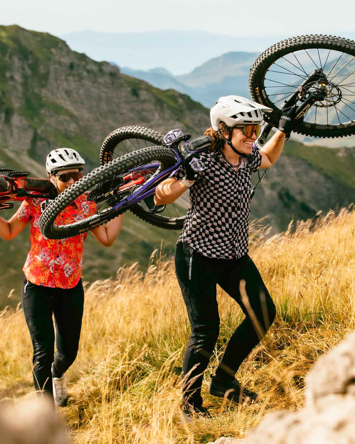 Camisa de fiesta tecnológica para mujer | Marca por favor