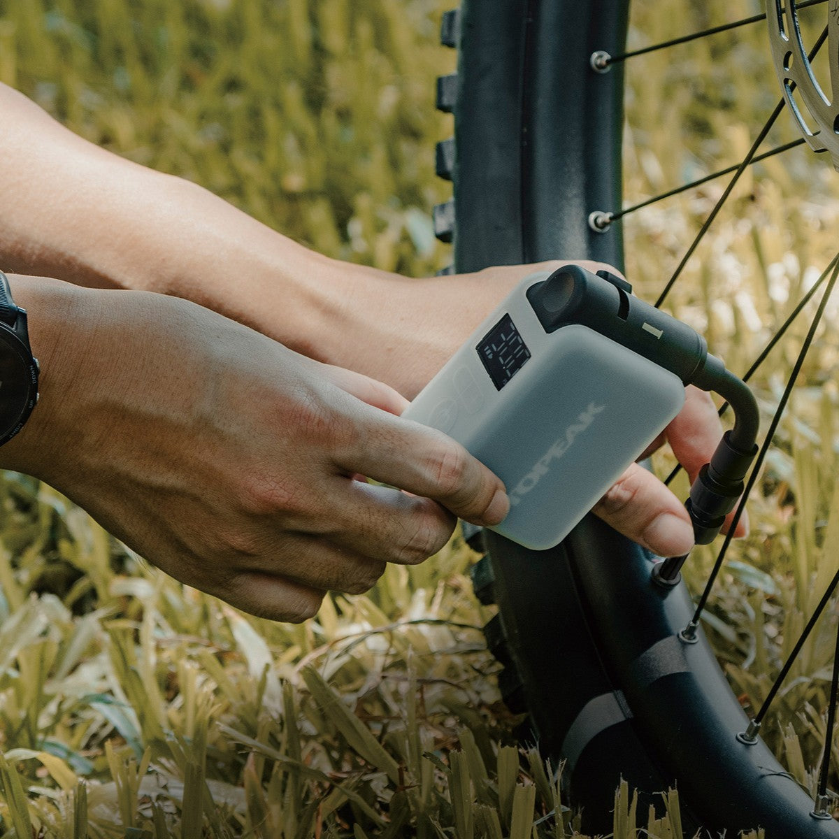 Compresor Topeak Digital Mini E-Booster